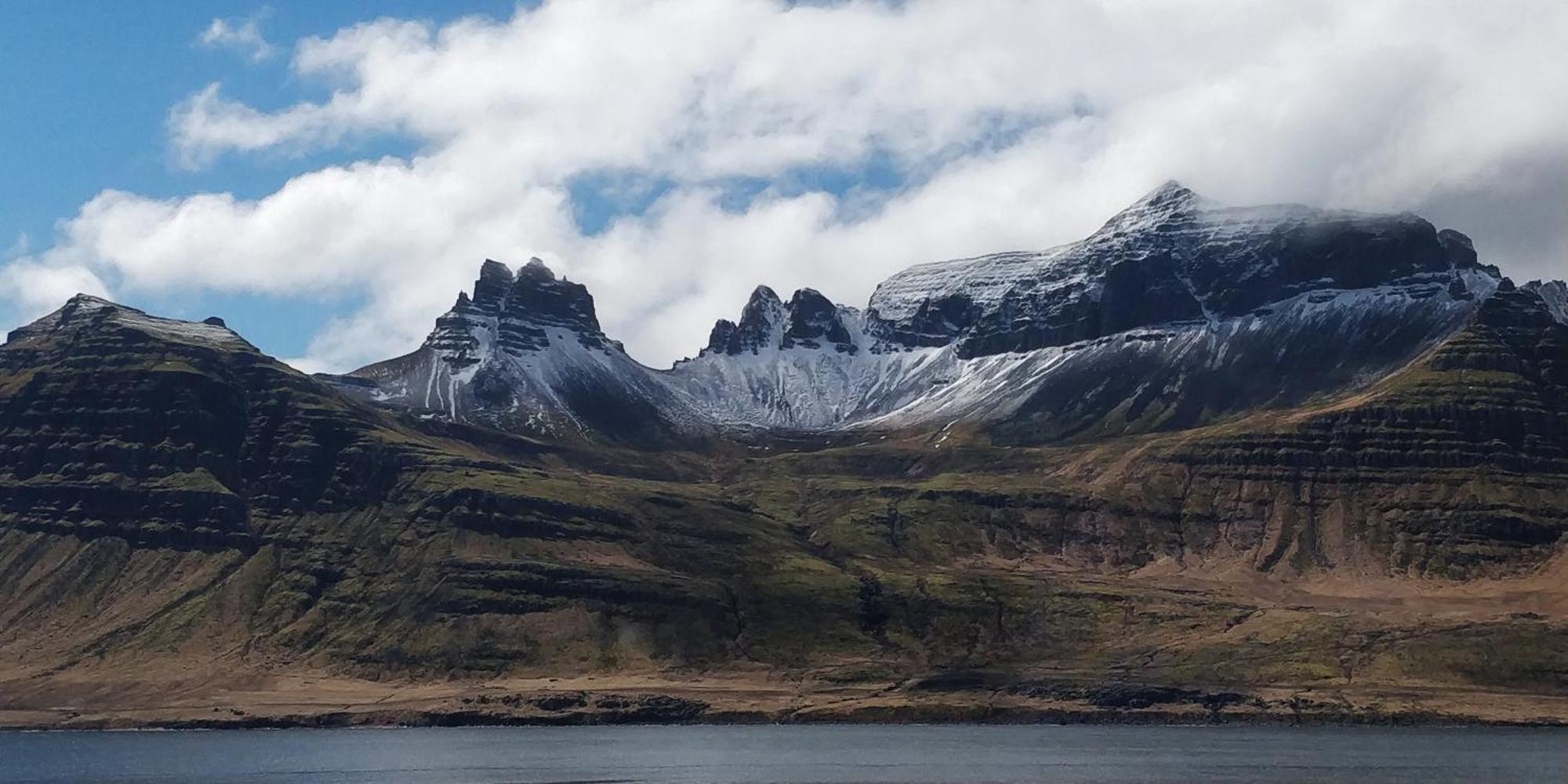 Saxa Guesthouse Stöðvarfjörður Esterno foto
